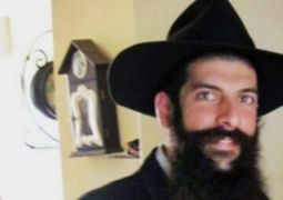 האישה החרדית זעקה בהתרגשות: "איך הוא יודע?"